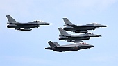 F-16AM & F-35A